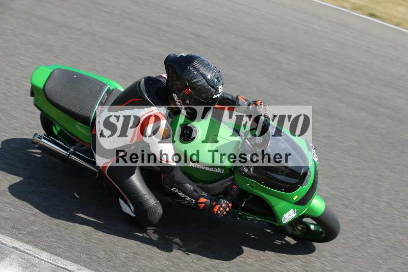 /Archiv-2023/28 05.06.2023 Moto Club Anneau du Rhin/vert-medium/38